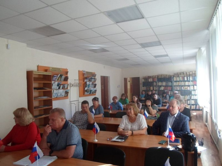 Проведен информационный час «Достопримечательности города Енакиево». Проведен информационный час «Достопримечательности города Енакиево».