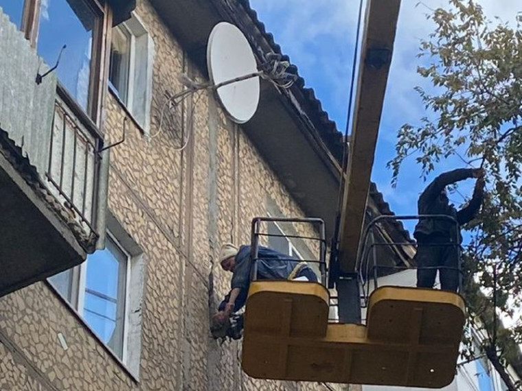 МУП города Енакиево были выполнены мероприятия по приведению в надлежащее санитарное состояние территорий. МУП города Енакиево были выполнены мероприятия по приведению в надлежащее санитарное состояние территорий.