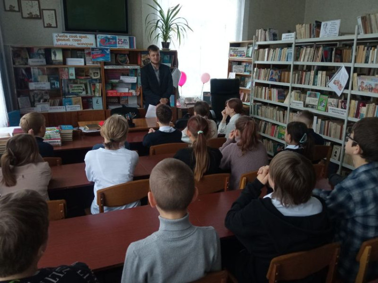 Проведен урок гражданственности «Символ величия и духа». Проведен урок гражданственности «Символ величия и духа».