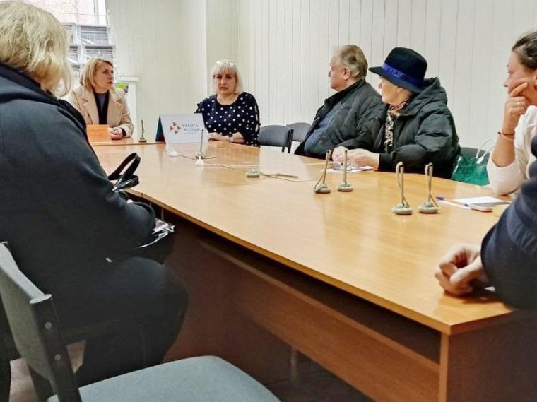 Аукцион претендентов для коммунального предприятия Енакиево . Аукцион претендентов для коммунального предприятия Енакиево .