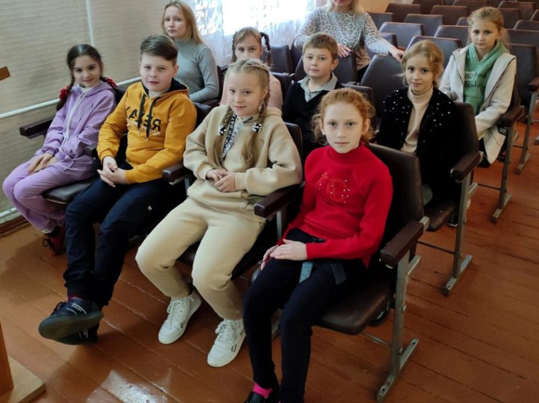 В МБУДО «Юнокоммунаровская школа искусств» проведена беседа с обучающимися о экстремизме. В МБУДО «Юнокоммунаровская школа искусств» проведена беседа с обучающимися о экстремизме.