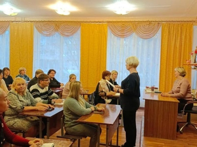 В Первичном отделении № 461 ВПП "Единая Россия" города Енакиево прошло очередное общее собрание. В Первичном отделении № 461 ВПП "Единая Россия" города Енакиево прошло очередное общее собрание.