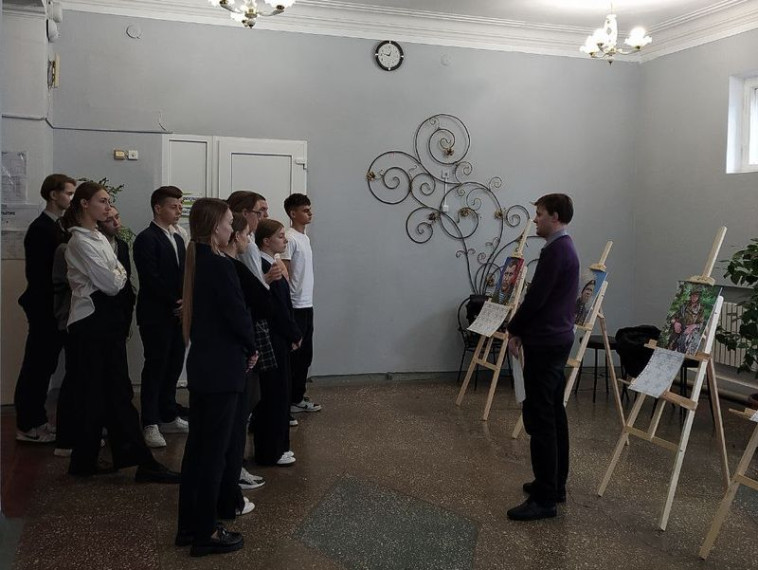 Открытие художественно-мемориальной выставки картин «Народные герои Донецкой Народной Республики и Специальной военной операции». Открытие художественно-мемориальной выставки картин «Народные герои Донецкой Народной Республики и Специальной военной операции».