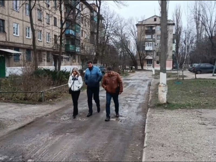 Глава муниципального образования городского округа Енакиево посетил с рабочим визитом город Юнокоммунаровск. Глава муниципального образования городского округа Енакиево посетил с рабочим визитом город Юнокоммунаровск.
