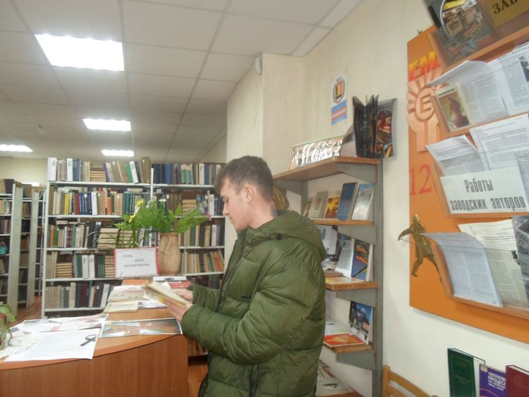 Состоялась книжная выставка-предупреждение «СПИД - рана человечества». Состоялась книжная выставка-предупреждение «СПИД - рана человечества».