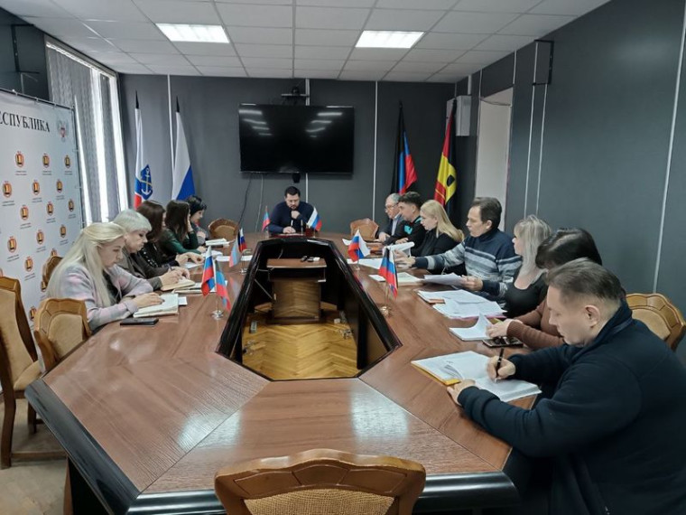 Енакиево продолжает принимать участие в Национальных проектах Российской Федерации. Енакиево продолжает принимать участие в Национальных проектах Российской Федерации.