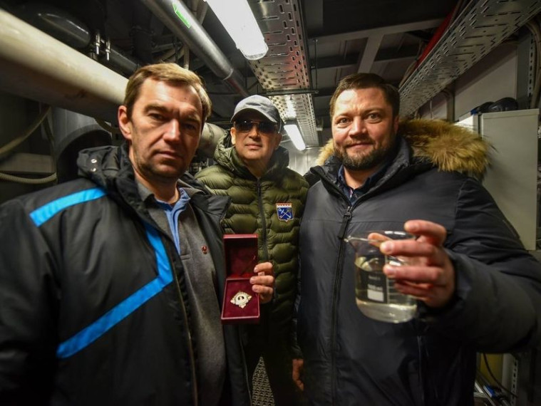 Губернатор Ленинградской области Александр Дрозденко и глава муниципального образования городского округа Енакиево Роман Храменков посетили очистные сооружения в пгт. Карло-Марксово. Губернатор Ленинградской области Александр Дрозденко и глава муниципального образования городского округа Енакиево Роман Храменков посетили очистные сооружения в пгт. Карло-Марксово.