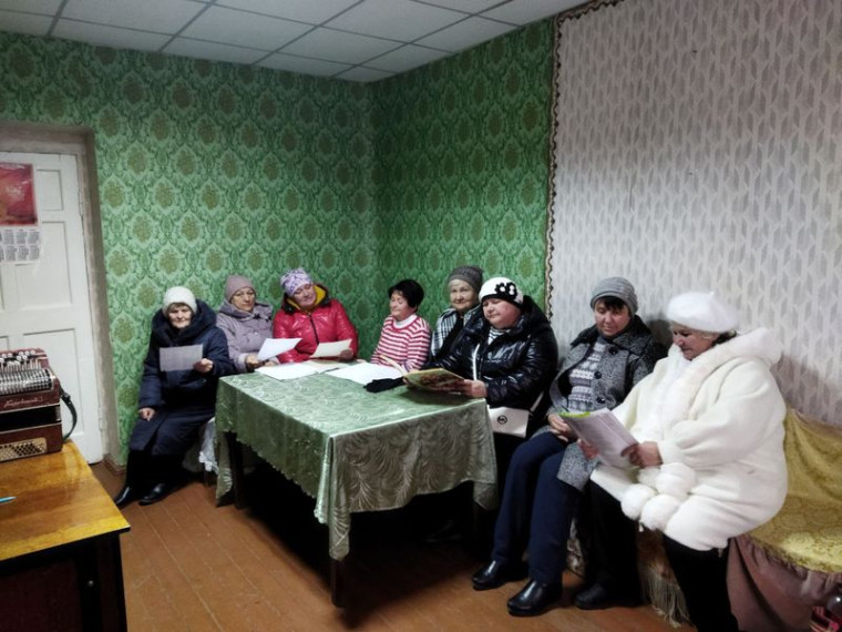 Проведена беседа с участниками самодеятельного хорового коллектива «Джерело» на тему «Морской терроризм. современные угрозы и вызовы». Проведена беседа с участниками самодеятельного хорового коллектива «Джерело» на тему «Морской терроризм. современные угрозы и вызовы».