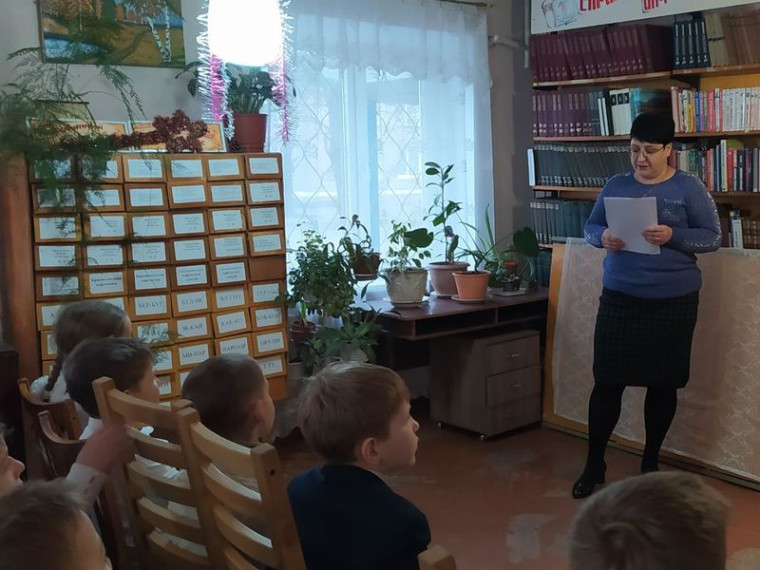 Проведена праздничная встреча «Он добра не забывает и всем детям помогает». Проведена праздничная встреча «Он добра не забывает и всем детям помогает».