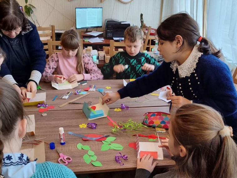 Библиотека-филиал № 11 присоединилась к Всероссийскому дню благодарности родителям «Спасибо за жизнь!». Библиотека-филиал № 11 присоединилась к Всероссийскому дню благодарности родителям «Спасибо за жизнь!».