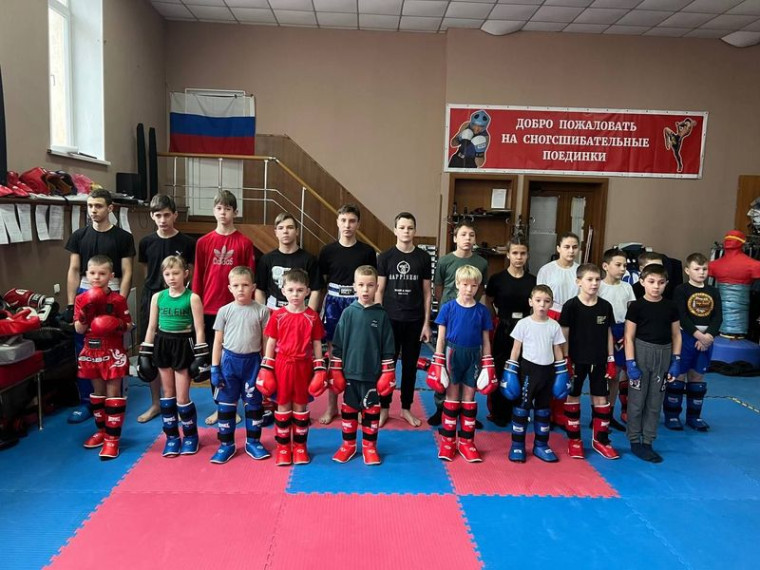Проведено личное первенство г. Енакиево по кикбоксингу. Проведено личное первенство г. Енакиево по кикбоксингу.