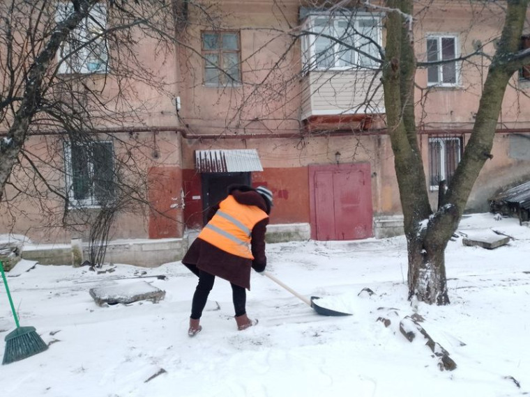 Коммунальные службы городского округа Енакиево активно и продолжительно занимаются работами по расчистке снега. Коммунальные службы городского округа Енакиево активно и продолжительно занимаются работами по расчистке снега.
