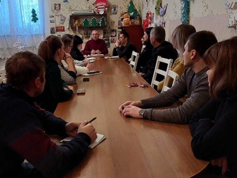 Глава администрации города Углегорска Захаров С.В. провел коммунальное совещание. Глава администрации города Углегорска Захаров С.В. провел коммунальное совещание.