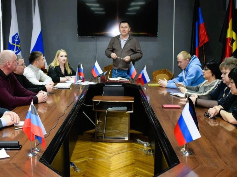 Состоялось заседание фракции "Единая Россия" в Енакиевском городском совете. Состоялось заседание фракции "Единая Россия" в Енакиевском городском совете.