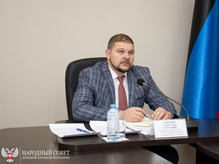 Государственная Дума принимает меры против незаконной торговли алкоголем в жилых многоквартирных домах. Государственная Дума принимает меры против незаконной торговли алкоголем в жилых многоквартирных домах.