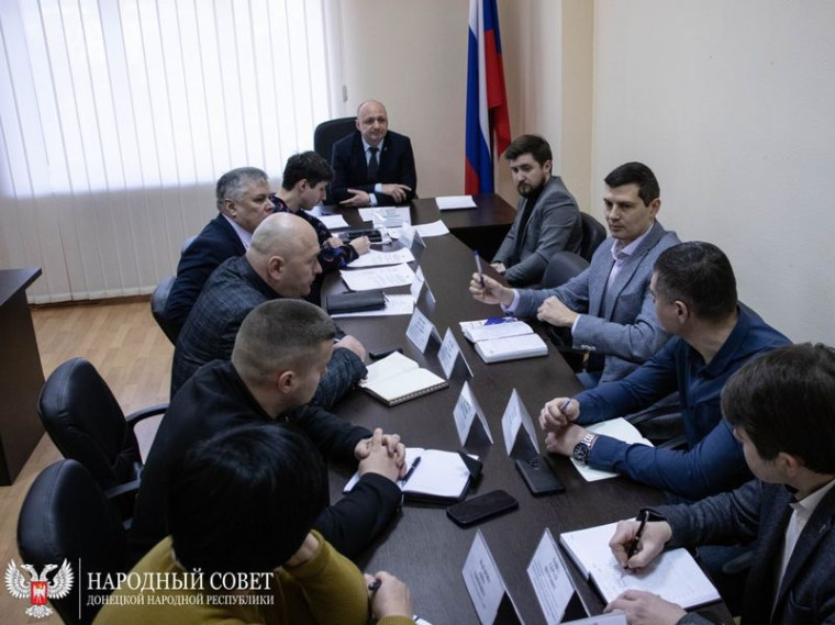 Депутаты Комитета Народного Совета по развитию предпринимательства, инвестициям и экономической политике провели расширенное заседание по вопросам экономического развития региона. Депутаты Комитета Народного Совета по развитию предпринимательства, инвестициям и экономической политике провели расширенное заседание по вопросам экономического развития региона.