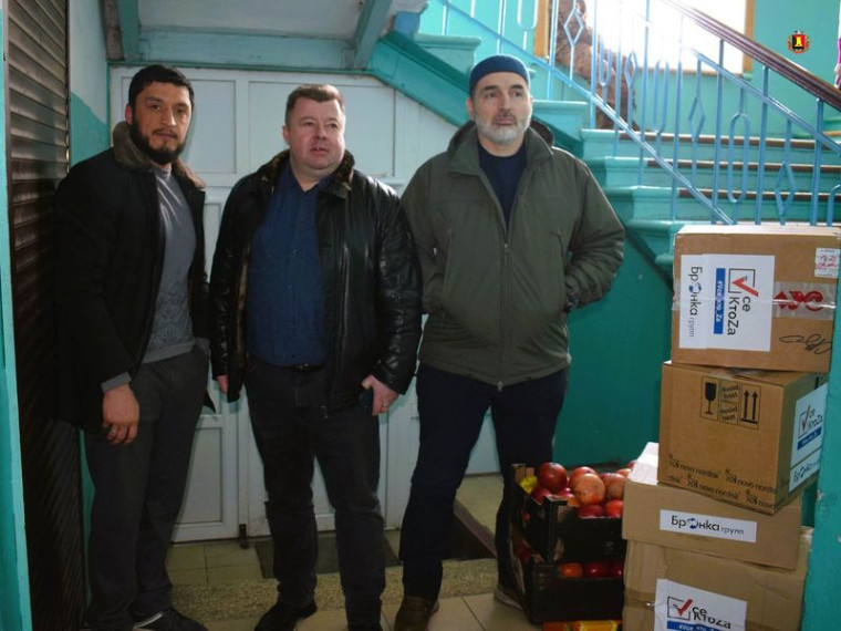 Гуманитарная помощь для госпитальных отделений ГБУ «Городская больница № 1 г. Енакиево». Гуманитарная помощь для госпитальных отделений ГБУ «Городская больница № 1 г. Енакиево».