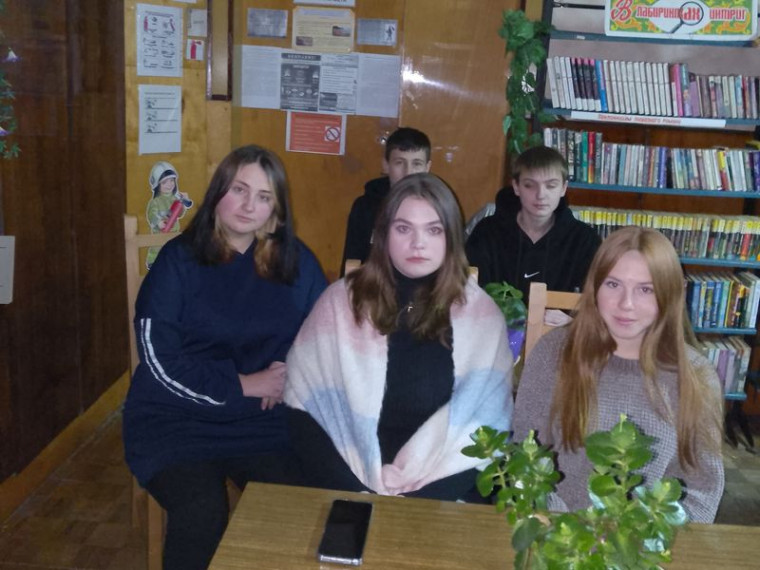 Проведен исторический час «Одна семья, одна Россия». Проведен исторический час «Одна семья, одна Россия».