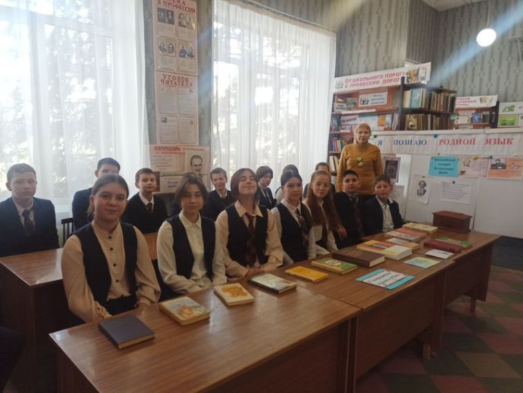 Проведена познавательная игра «Волшебный сундук Владимира Даля». Проведена познавательная игра «Волшебный сундук Владимира Даля».