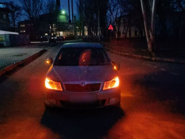 Полицейские проводят проверку по факту ДТП, в результате которого травмирована школьница. Полицейские проводят проверку по факту ДТП, в результате которого травмирована школьница.