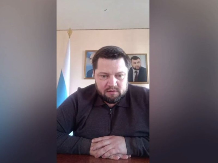 Глава муниципального образования городского округа Енакиево Роман Храменков о ремонте дорожного покрытия. Глава муниципального образования городского округа Енакиево Роман Храменков о ремонте дорожного покрытия.