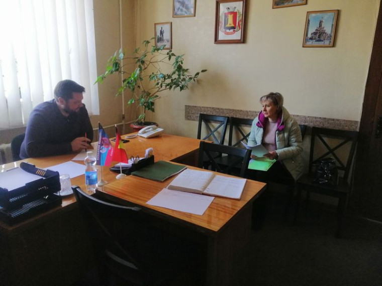 Глава муниципального образования городского округа Енакиево ДНР Храменков Р.А. провел личный прием граждан. Глава муниципального образования городского округа Енакиево ДНР Храменков Р.А. провел личный прием граждан.