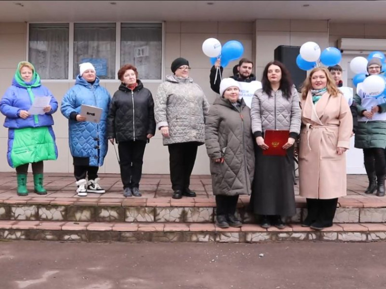 Состоялся финальный флешмоб, который проходит в рамках проекта "Идем на выборы". Состоялся финальный флешмоб, который проходит в рамках проекта "Идем на выборы".