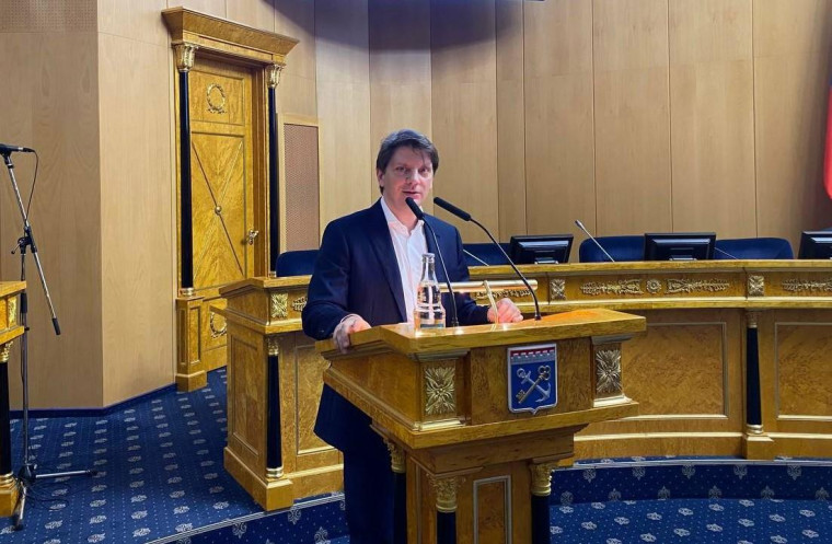 Зампред правительства Ленинградской области по строительству и ЖКХ рассказал о восстановлении Енакиево . Зампред правительства Ленинградской области по строительству и ЖКХ рассказал о восстановлении Енакиево .