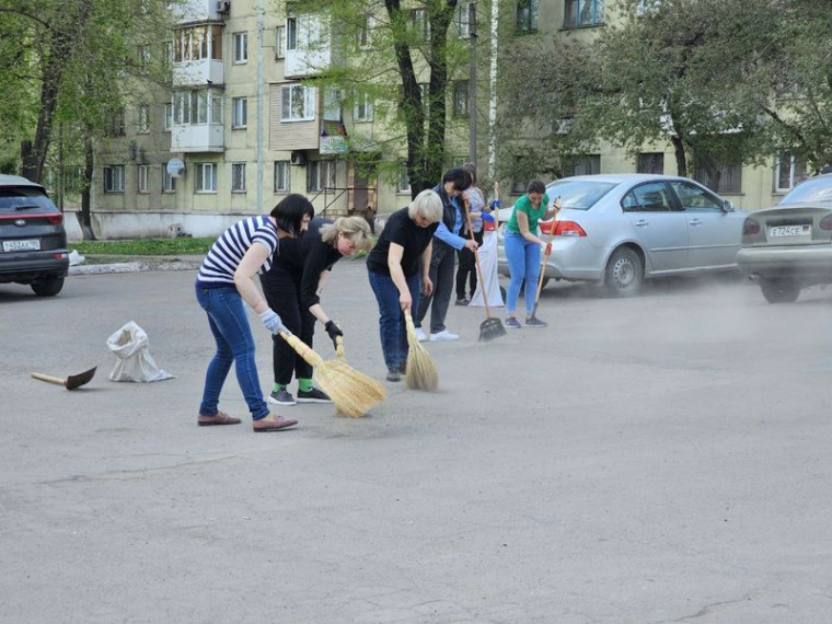 Состоялся общегородской санитарный час в городском округе Енакиево. Состоялся общегородской санитарный час в городском округе Енакиево.