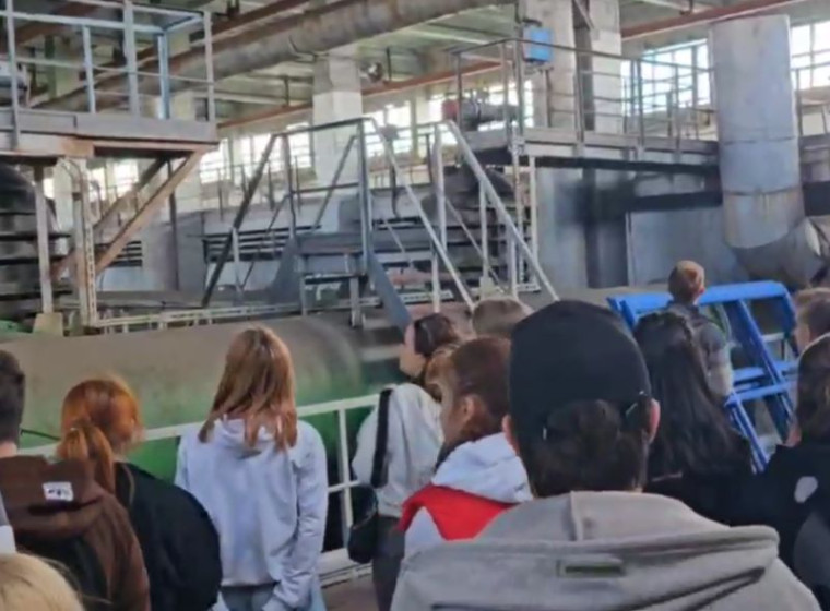 Ребята посетили филиал "Енакиевское ПУВКХ" ГУП ДНР "ВОДА ДОНБАССА" . Ребята посетили филиал "Енакиевское ПУВКХ" ГУП ДНР "ВОДА ДОНБАССА" .