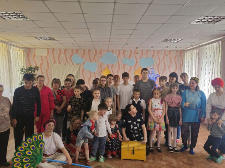 Международный день защиты детей в муниципальном бюджетном учреждении «Территориальный центр социального обслуживания» администрации города Енакиево. Международный день защиты детей в муниципальном бюджетном учреждении «Территориальный центр социального обслуживания» администрации города Енакиево.