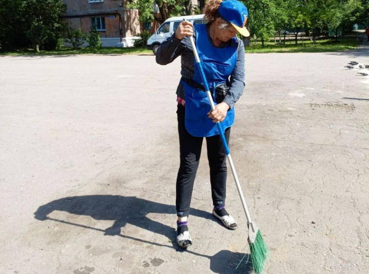 Коммунальными службами городского округа Енакиево выполнены работы по благоустройству. Коммунальными службами городского округа Енакиево выполнены работы по благоустройству.