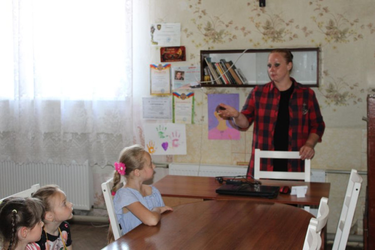 Прошла познавательная беседа «Он тот, кто верен был народу». Прошла познавательная беседа «Он тот, кто верен был народу».