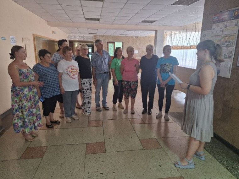 Состоялся инструктаж по антитеррористической безопасности в МБУ «КДЦ им. 40-летия Победы». Состоялся инструктаж по антитеррористической безопасности в МБУ «КДЦ им. 40-летия Победы».