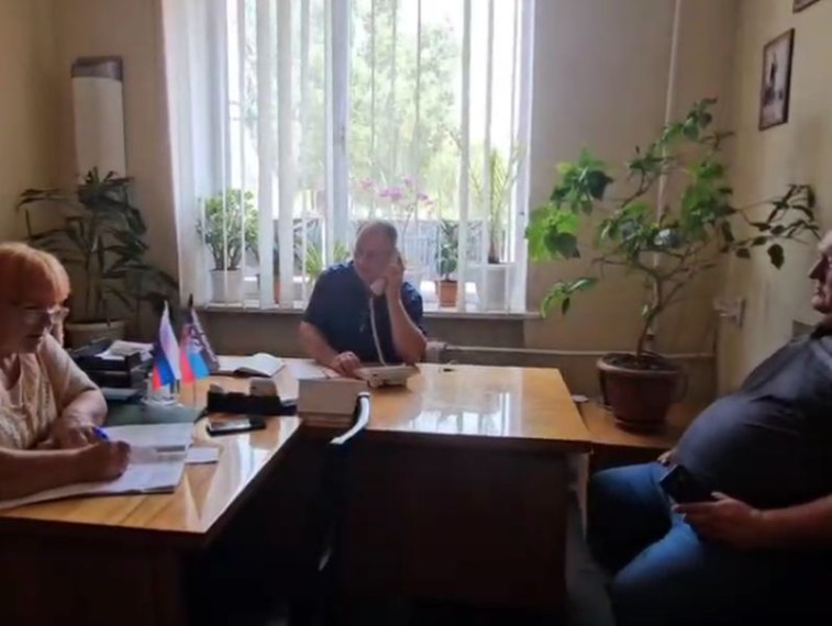 Врио главы муниципального образования городского округа Енакиево Божик С.А. провел прямую линию. Врио главы муниципального образования городского округа Енакиево Божик С.А. провел прямую линию.
