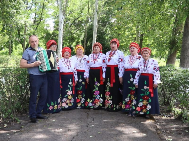 Состоялся отчетный концерт самодеятельного хорового коллектива «Родник» МБУ «Дворец культуры «Юнком». Состоялся отчетный концерт самодеятельного хорового коллектива «Родник» МБУ «Дворец культуры «Юнком».