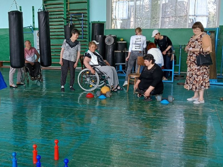 Активисты местного штаба "НД" г. Енакиево приняли участие в организации и проведении спортивного мероприятия для людей с ограниченными возможностями. Активисты местного штаба "НД" г. Енакиево приняли участие в организации и проведении спортивного мероприятия для людей с ограниченными возможностями.