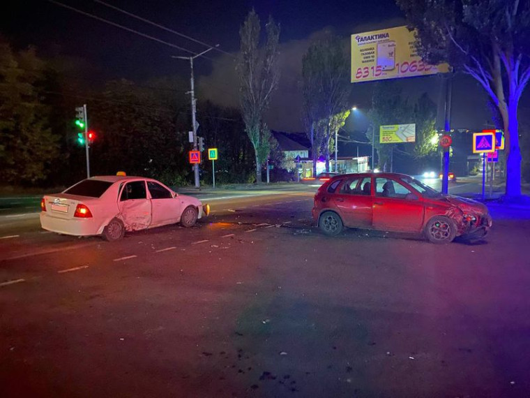 За сутки сотрудники полиции зафиксировали 9 ДТП с пострадавшими. За сутки сотрудники полиции зафиксировали 9 ДТП с пострадавшими.
