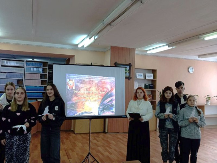 Проведена литературно-поэтическая композиция «Бессмертен тот, кто Отечество спас». Проведена литературно-поэтическая композиция «Бессмертен тот, кто Отечество спас».
