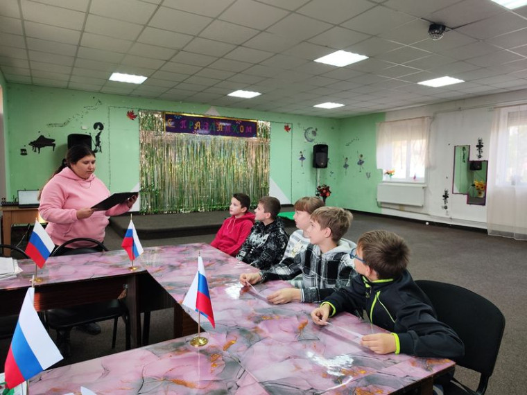 Прошла беседа «Из истории праздника» ко Дню Народного Единства. Прошла беседа «Из истории праздника» ко Дню Народного Единства.